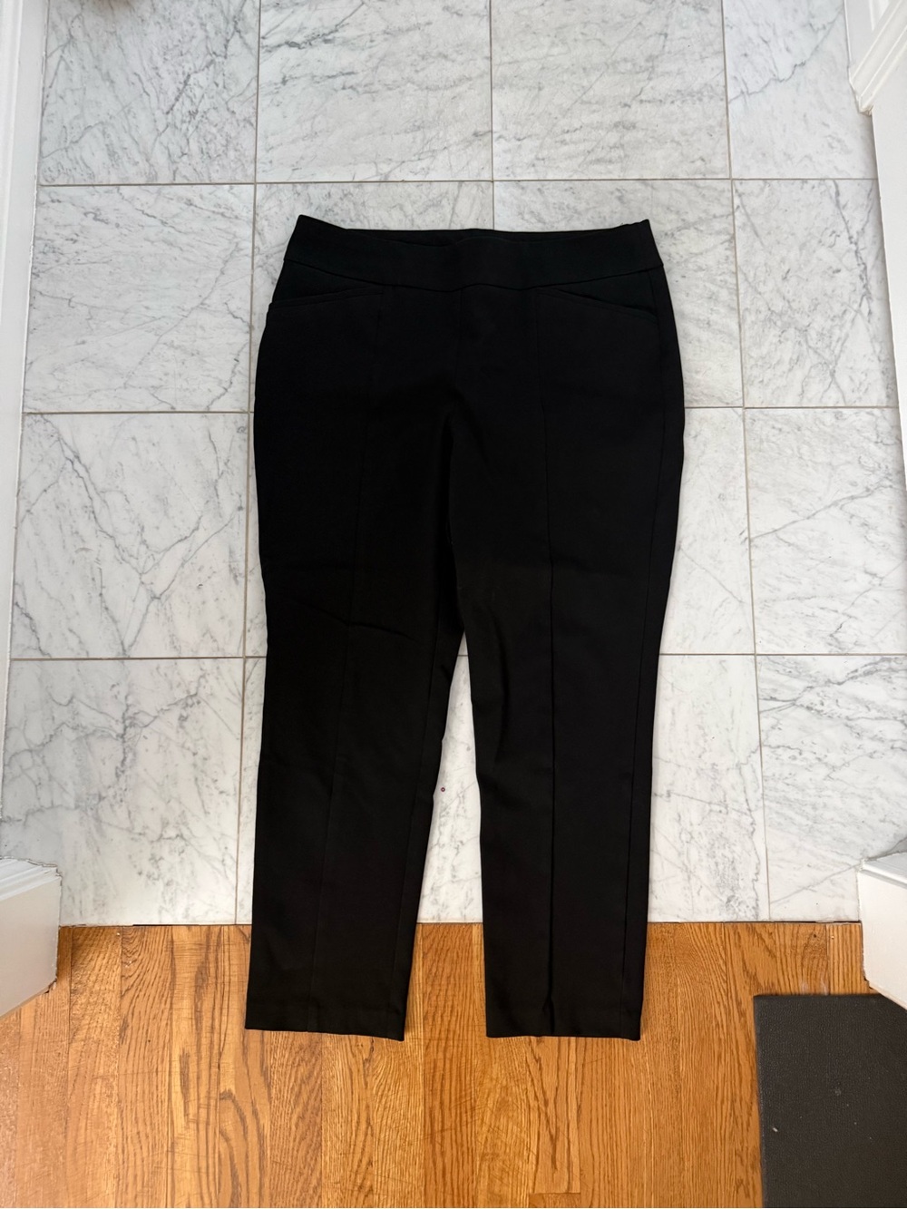 Chico's Black Ankle-Length Ponte Pants